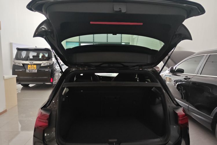 Volkswagen GolfGTI 2021 car image #19