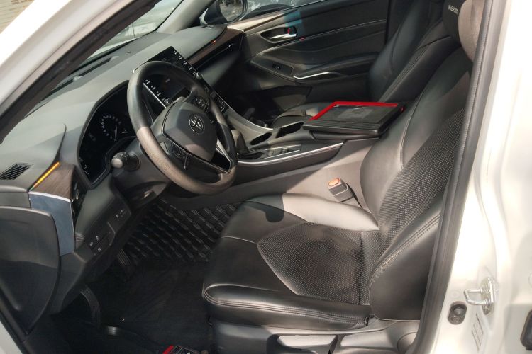 Toyota Avalon 2021 car image #19
