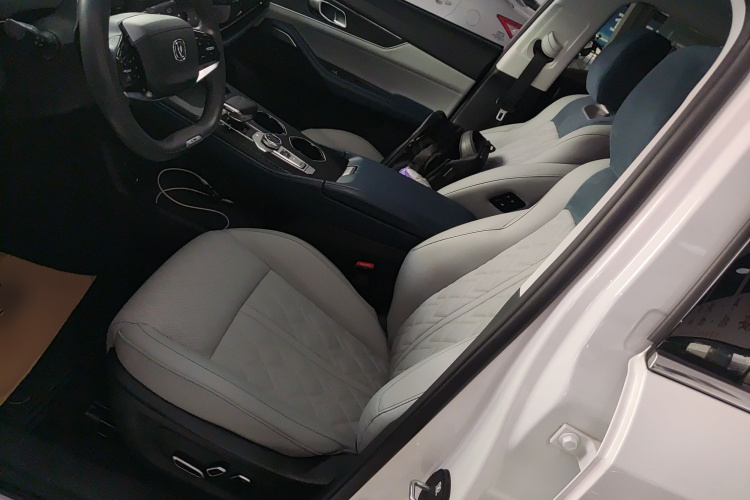 Changan UNI-K iDD 2022 car image #19