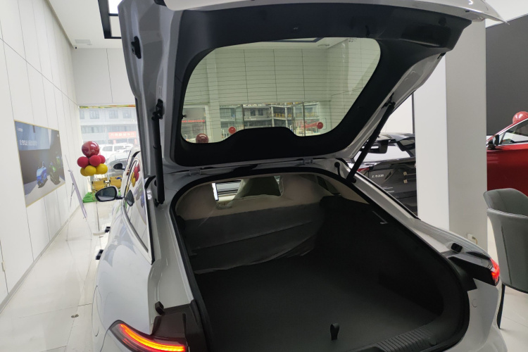 Forthing S7 2025 immagine di auto #19