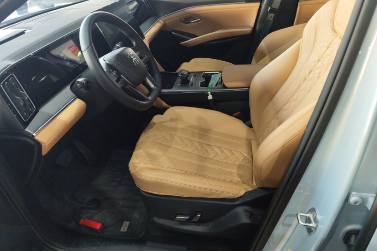 BYD SongL DM-i 2025 #19 BYD SongL DM-i 2025 car image #19