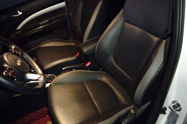 起亚 奕跑 2023 汽车图片 #19