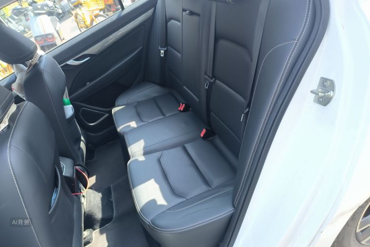 GEELY Emgrand 2019 car image #19