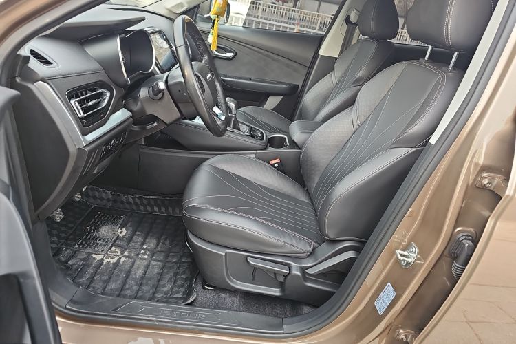 X70M 2020 car image #19