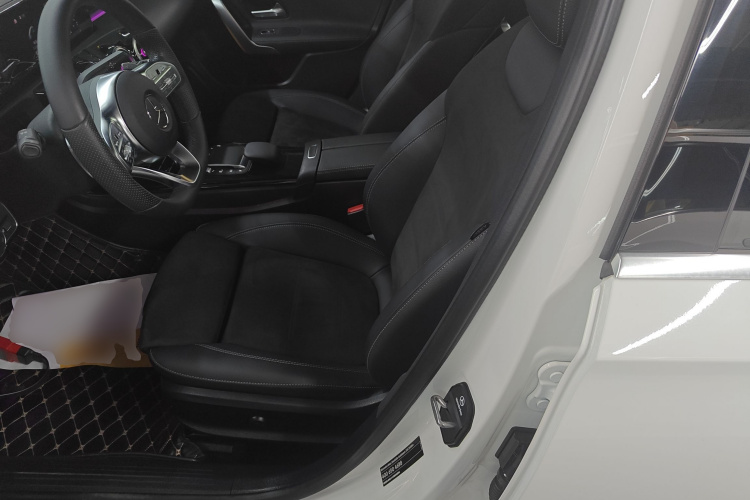 Mercedes-Benz A Class 2020 #19 Mercedes-Benz A Class 2020 immagine di auto #19