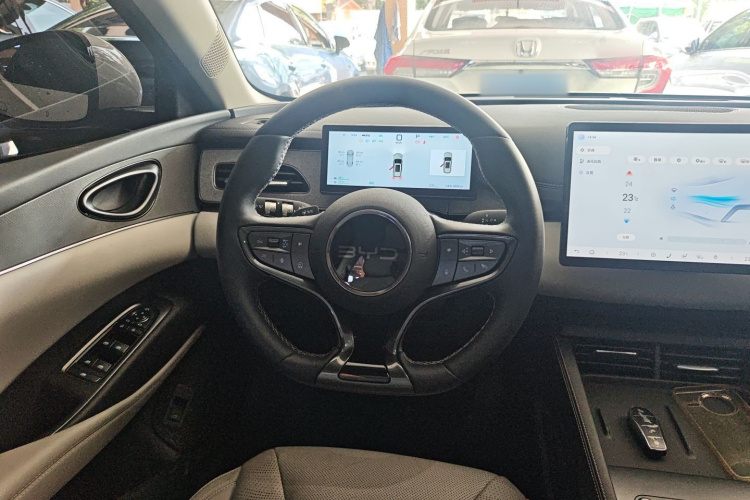 BYD Seal 06 DM-i 2025 #19 BYD Seal 06 DM-i 2025 immagine di auto #19