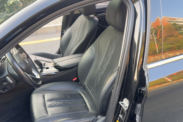 BMW 5 Series New Energy 2018 car image #19