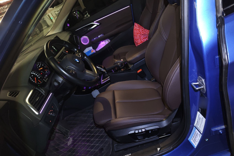 BMW 1 Series 2020 #19 BMW 1 Series 2020 car image #19