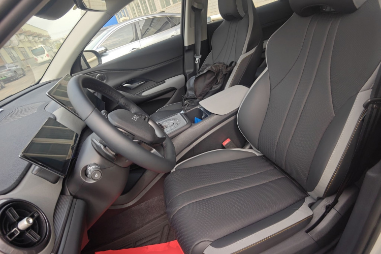 BYD Sea Lion 05 DM-i 2025 image de voiture #19