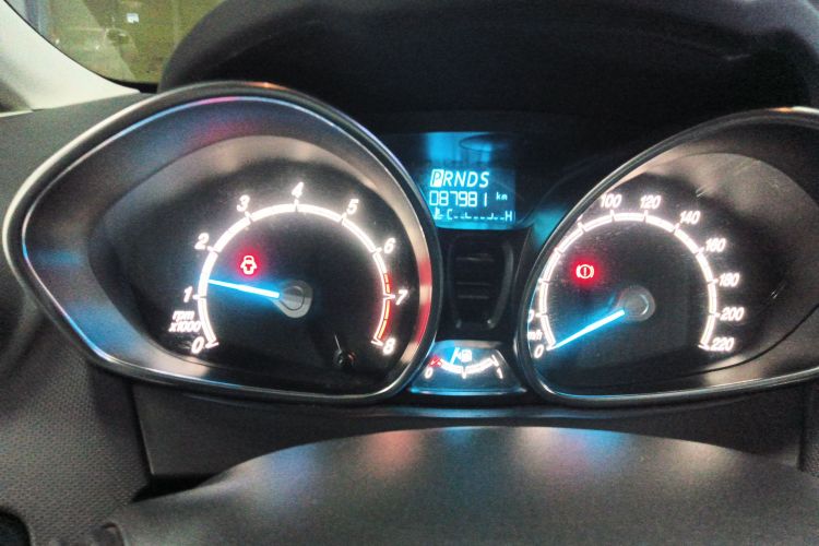 Ford Fiesta 2015 #19 Ford Fiesta 2015 car image #19