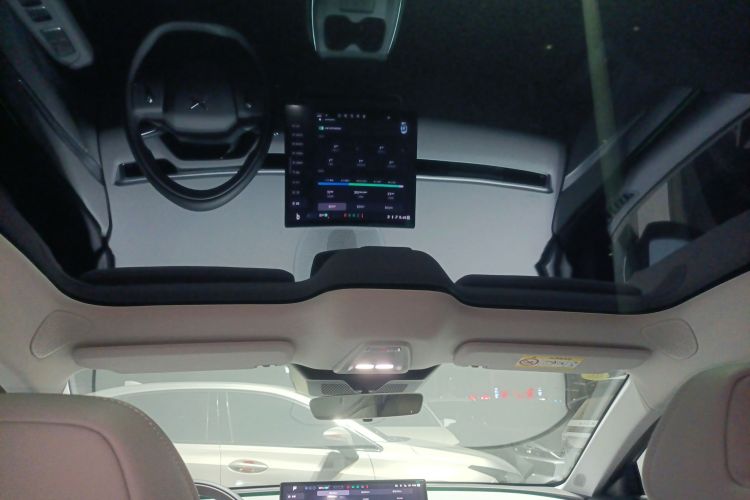 Xpeng MONA M03 2025 car image #19