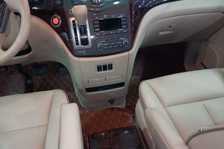 Nissan Quest 2016 imagen de coche #19