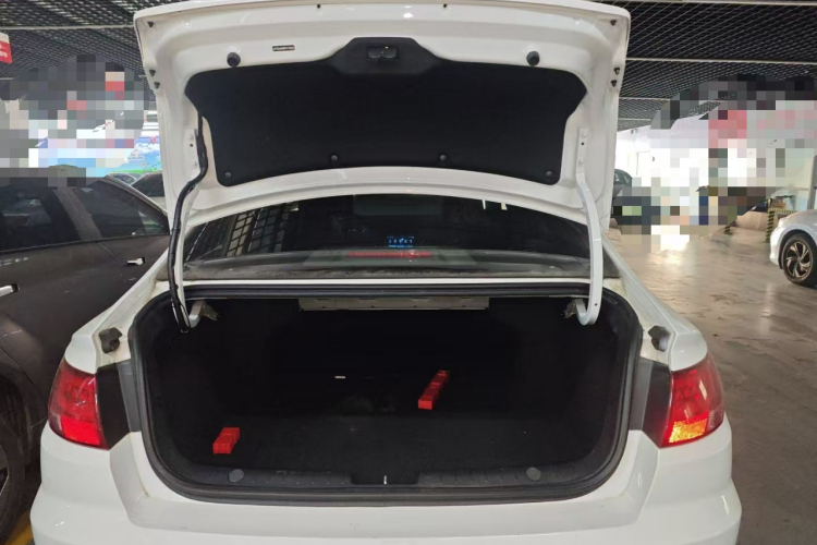 Livan Maple 60S 2024 imagen de coche #19