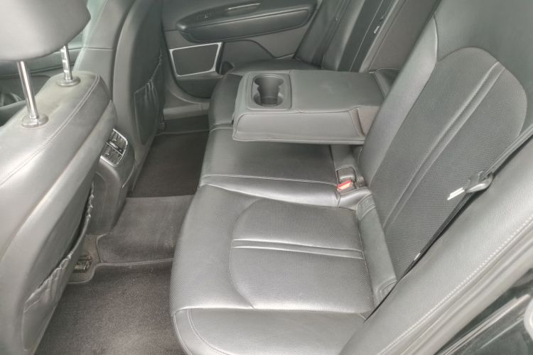Kia K5 2017 car image #19