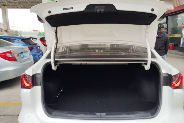 Roewe i5 2024 #19 Roewe i5 2024 car image #19
