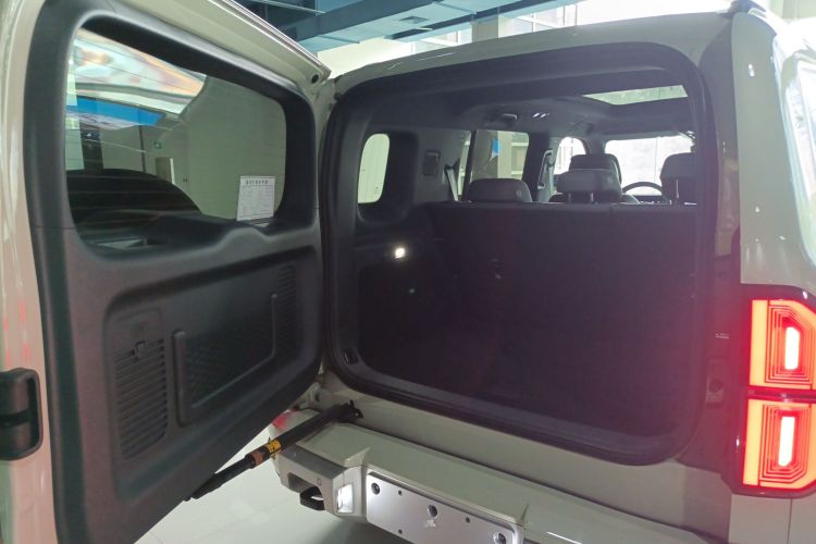 FangChengBao Leopard 5 2025 car image #19