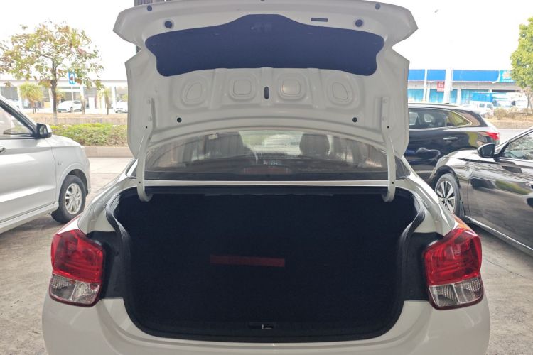 Hyundai Reina 2019 #19 Hyundai Reina 2019 car image #19