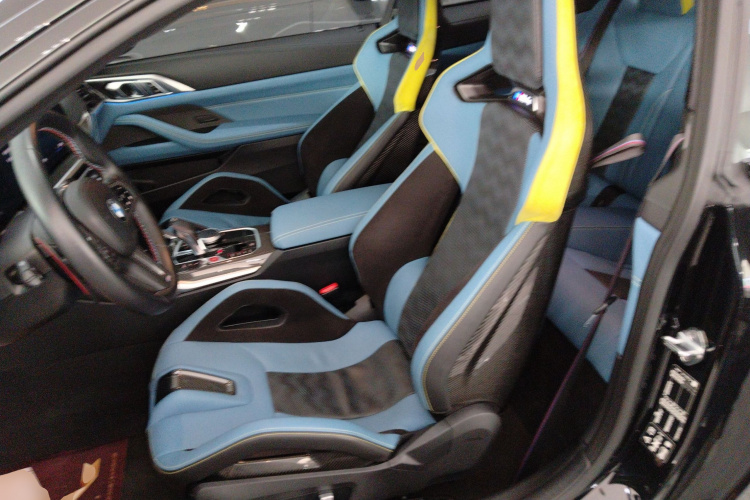 BMW M4 2024 immagine di auto #19