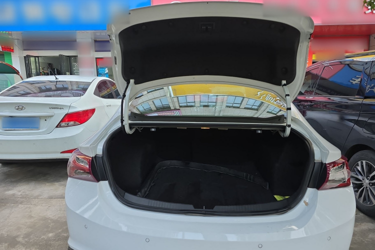 Chevrolet Malibu XL 2021 صورة سيارة #19