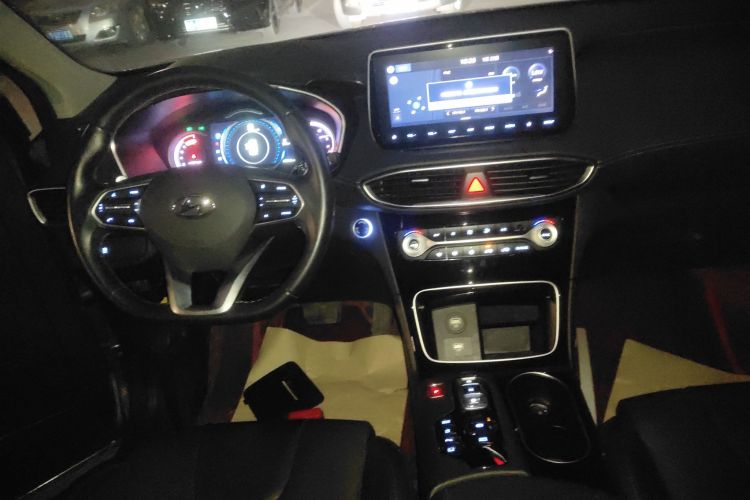 Hyundai Santa Fe 2022 car image #19