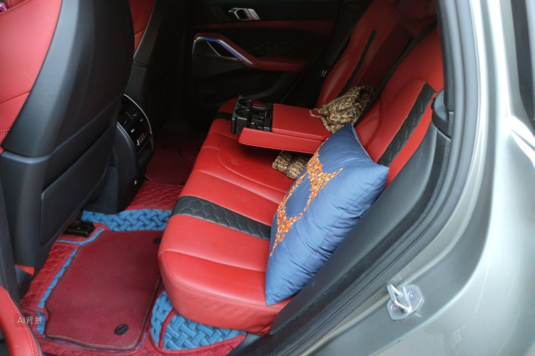 BMW X6 M 2021 car image #19