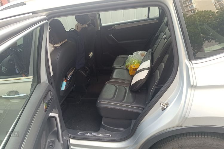 Volkswagen Tiguan L New Energy 2020 изображение автомобиля #19