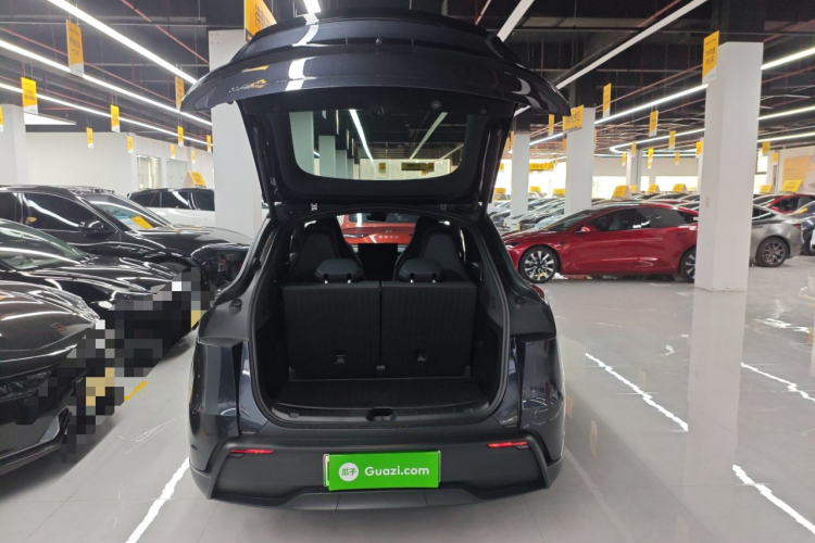 特斯拉 Model Y L 2025 汽车图片 #19