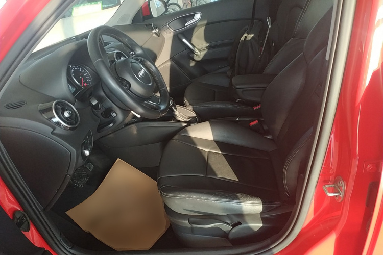 Audi A1 2016 car image #19