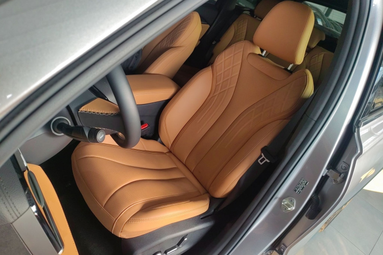GEELY Monjaro 2024 car image #19