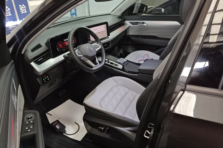 Volkswagen Tavendor 2025 immagine di auto #19