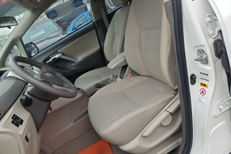 Toyota Verso 2015 car image #19