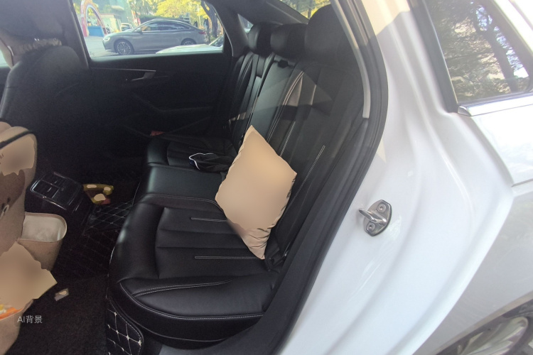 Audi A4L 2019 car image #19