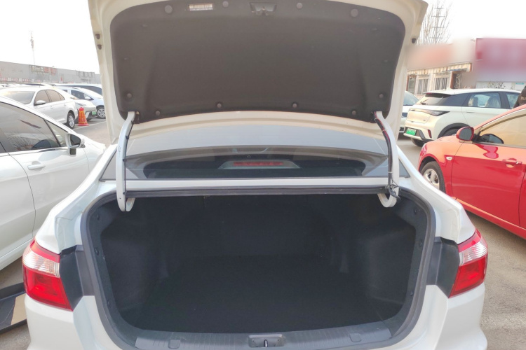 长安 悦翔V7 2017 汽车图片 #19