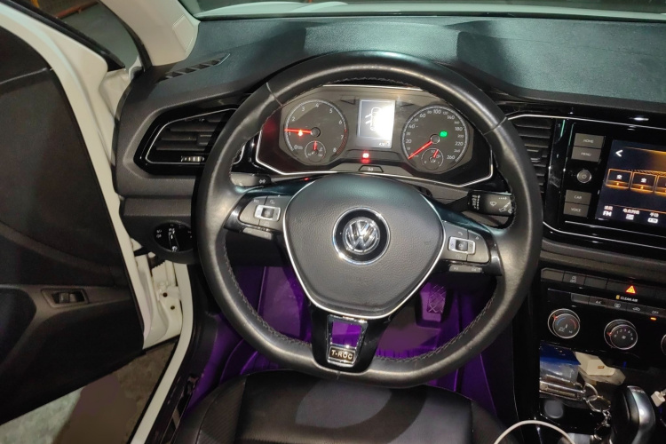 T-Roc 2019 #19 T-Roc 2019 car image #19