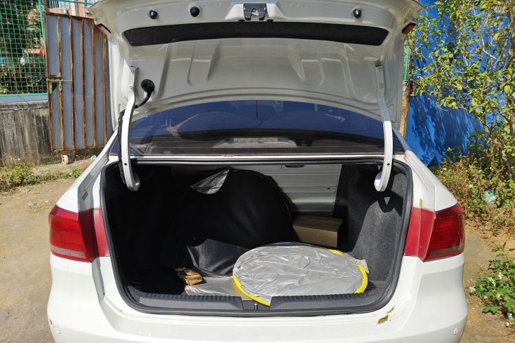 Santana 2016 car image #19