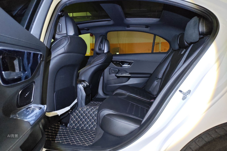 Mercedes-Benz C Class 2022 car image #19