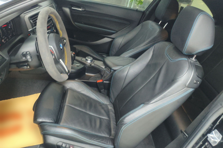 BMW M2 2018 car image #19