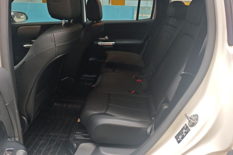 Mercedes-Benz GLB Class 2021 immagine di auto #19