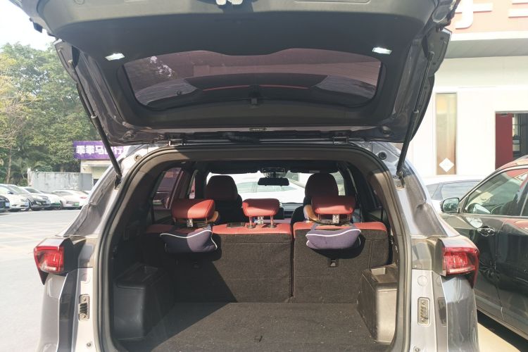 Jetour X70 PLUS 2023 car image #19