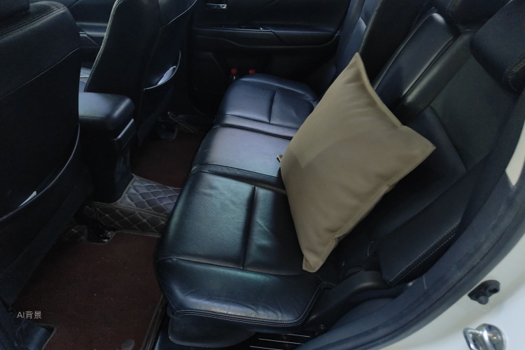 劳斯莱斯 欧蓝德 2017 汽车图片 #19