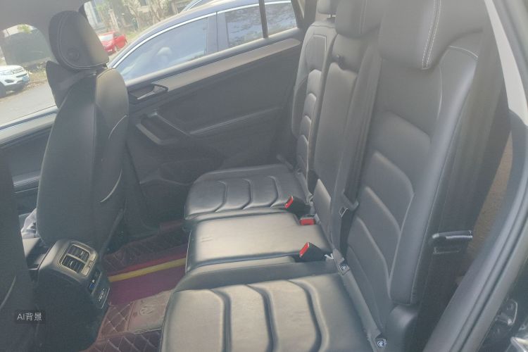 Volkswagen Tiguan L 2019 car image #19