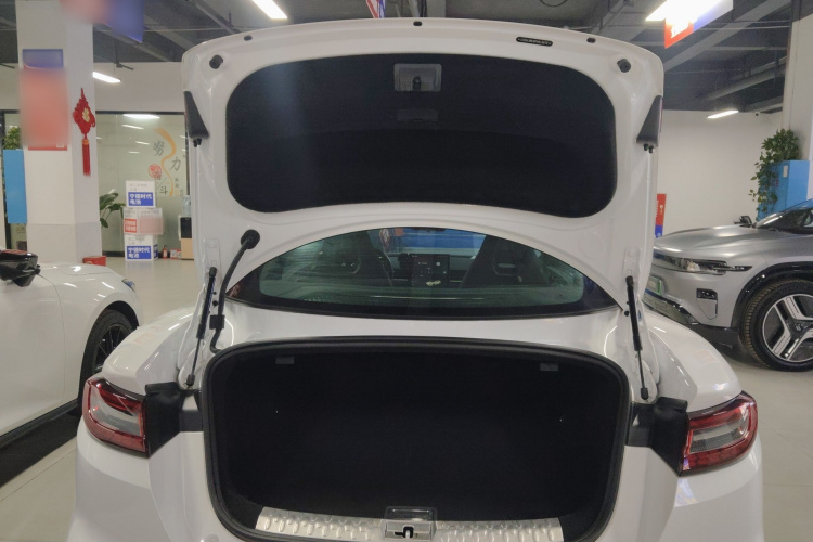 哪吒汽车 哪吒GT 2023 #19 哪吒汽车 哪吒GT 2023 汽车图片 #19