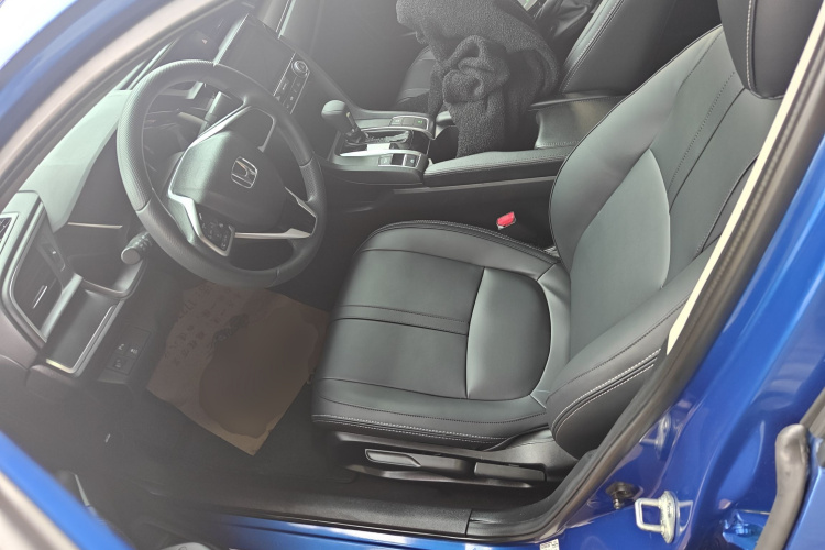 Honda Civic 2018 car image #19