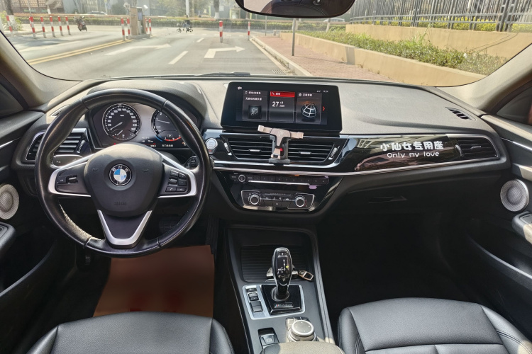 BMW 1 Series 2021 immagine di auto #19
