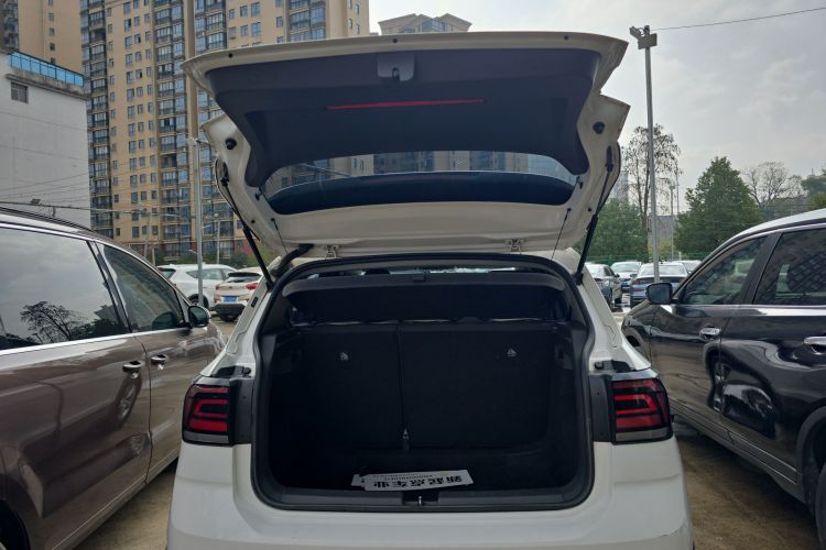 Volkswagen T-Cross 2020 car image #19
