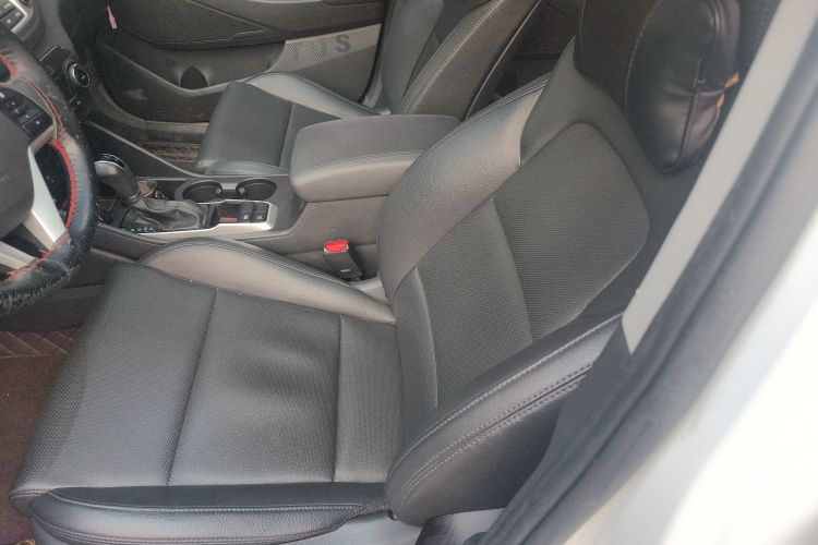 Hyundai Tucson 2018 car image #19