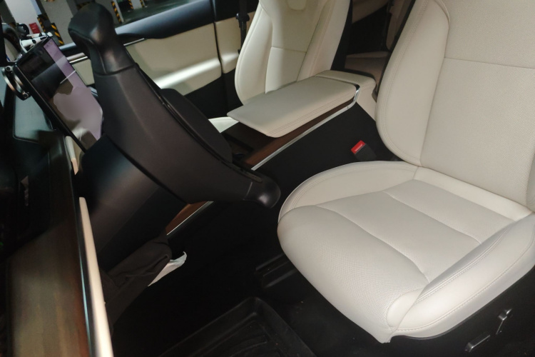 特斯拉 Model X 2023 汽车图片 #19