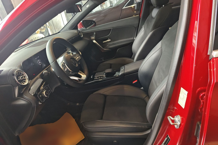 Mercedes-Benz A Class 2020 car image #19
