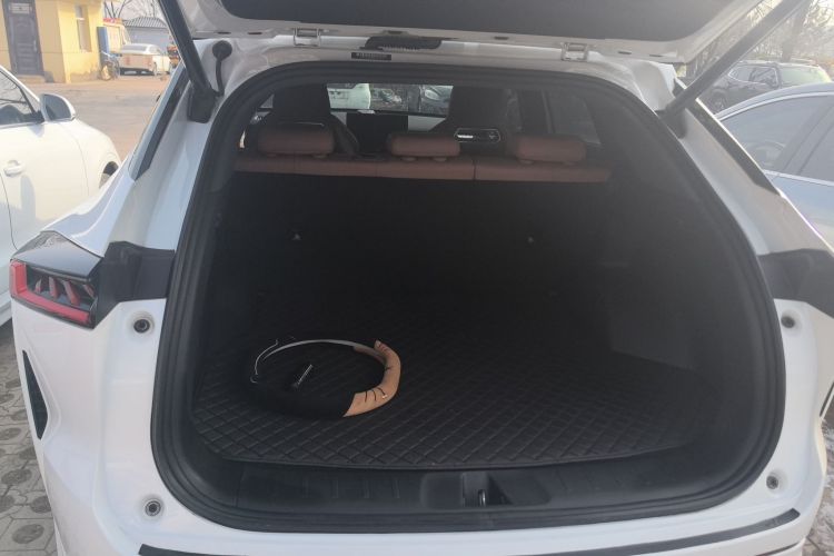 Changan UNI-Z PHEV 2024 car image #19