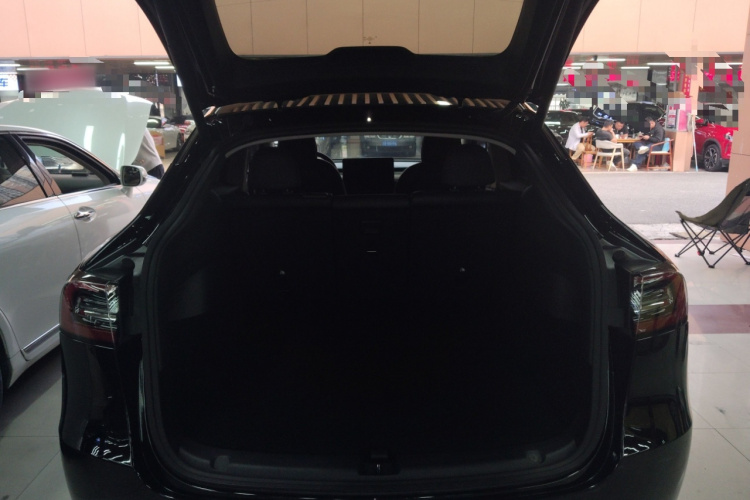 Tesla Model Y 2021 #19 Tesla Model Y 2021 car image #19